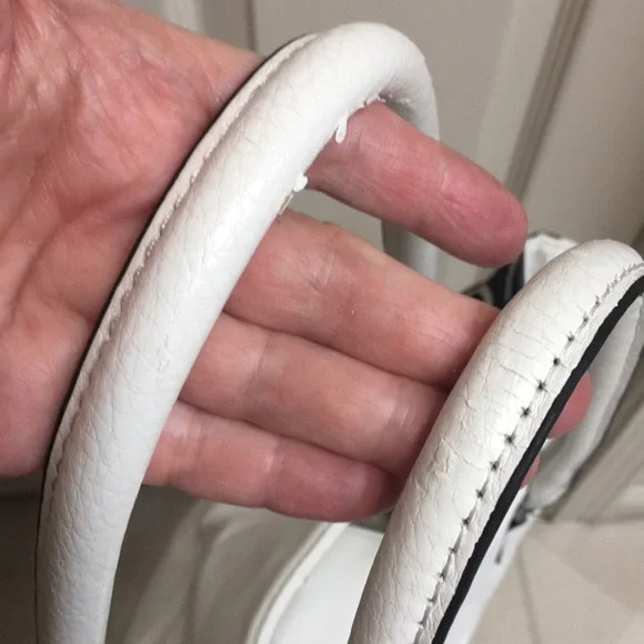 Large “Coach-Like” Bag - Picture 12 of 14